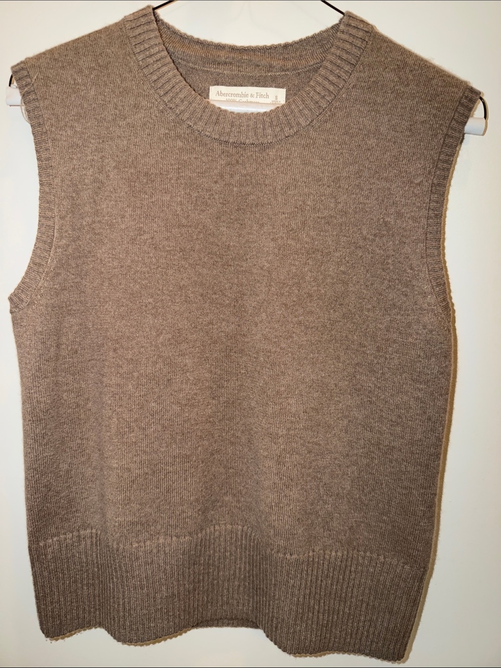 Abercrombie & Fitch Taupe Sleeveless Cashmere Sweater Vest